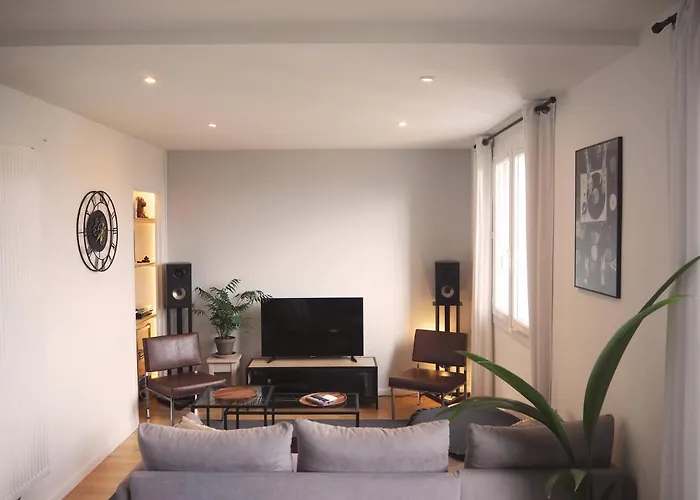 T2 Style Industriel Avec Balcon